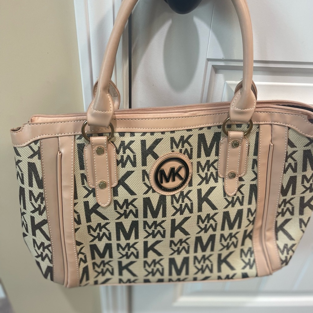 shoulder bag